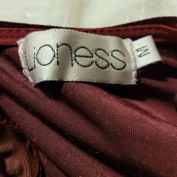 Womens Romper Shorts Size M Purple Burgundy Velvet Whimsigoth Plunge Stretch - Picture 8 of 10